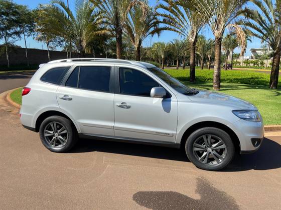 HYUNDAI SANTA FÉ 3.5 MPFI GLS 7 LUGARES V6 24V 285CV GASOLINA 4P AUTOMÁTICO HYUNDAI SANTA FÉ 3.5 MPFI GLS 7 LUGARES V6 24V 285CV GASOLINA 4P AUTOMÁTICO